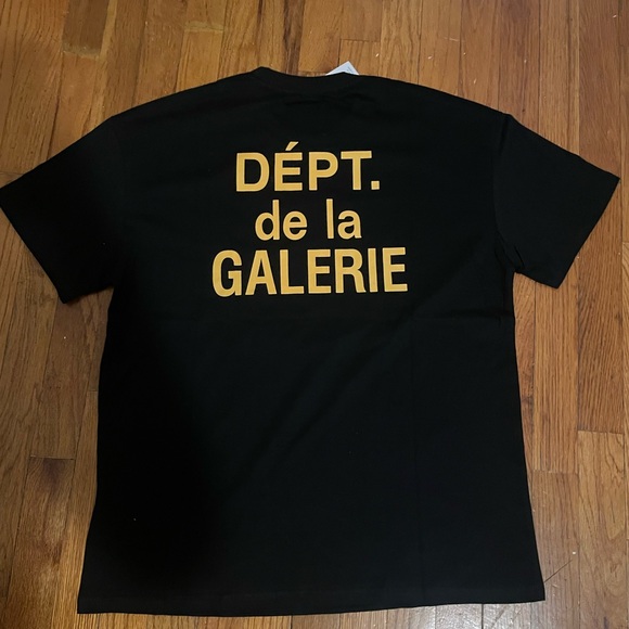 Gallery Dept Black Tee with Yellow Print - Picture 2 of 5